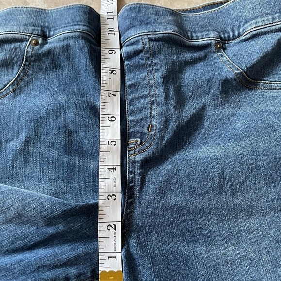 SPANX Distressed Ankle Skinny Jeans, Medium Wash pull on medium - Picture 11 of 16